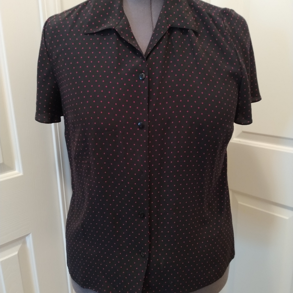 Evan Picone red dots/blk 100% silk blouse